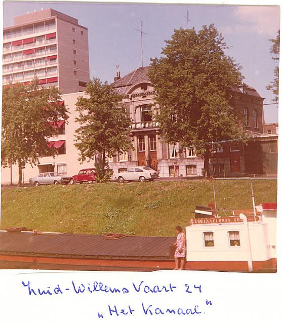 Dit is het woonhuis van de familie Goulmy aan de Zuid Willems Vaart 24te `s-Hertogenbosch.Inmiddels gesloopt op deze plaats staat nu een flatgebouw.Ik zoek nog naar betere foto's van dit woonhuis....